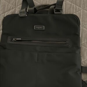 Baggallini Backpack Sleek Durable Design
